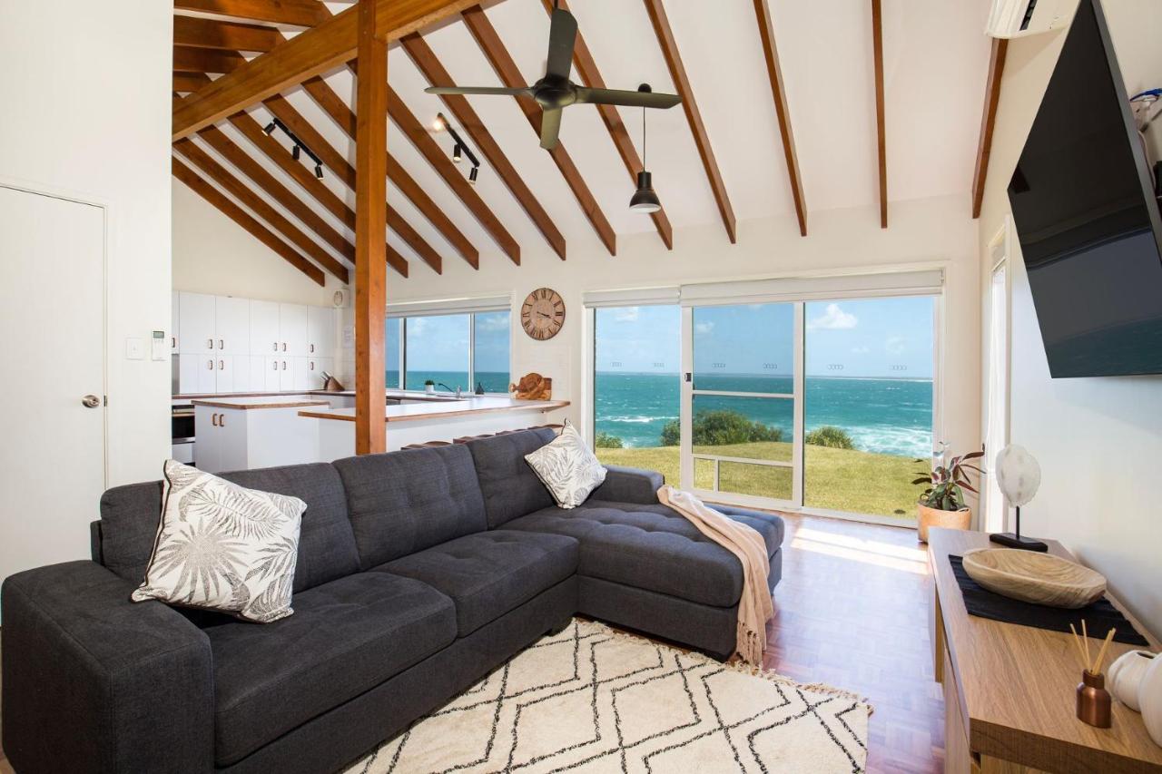 Surfside 5 Mins Walk To Holiday home